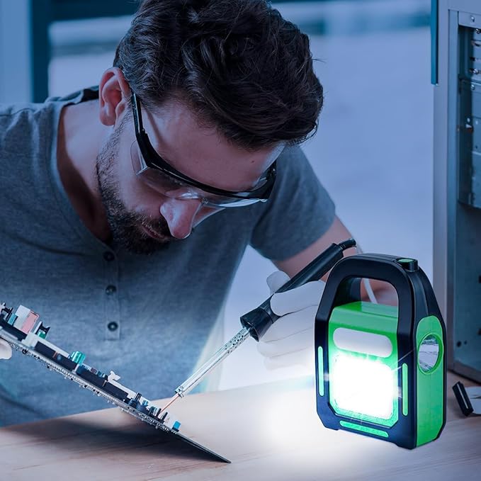 مصباح طوارئ 3 في 1 سي او بي، مصباح LED يعمل بالطاقة الشمسية قابل لاعادة الشحن بمنفذ USB مع منفذ شحن للهاتف للتخييم والعمل في الهواء الطلق والصيانة